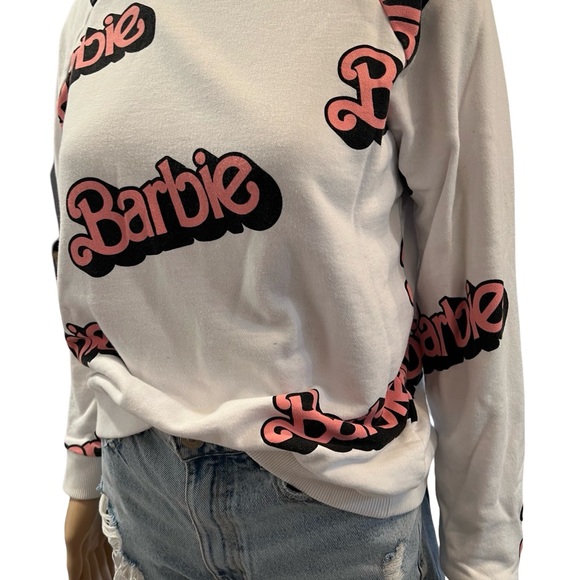 Super cute Barbie crewneck from Zara 💕 - Picture 3 of 5